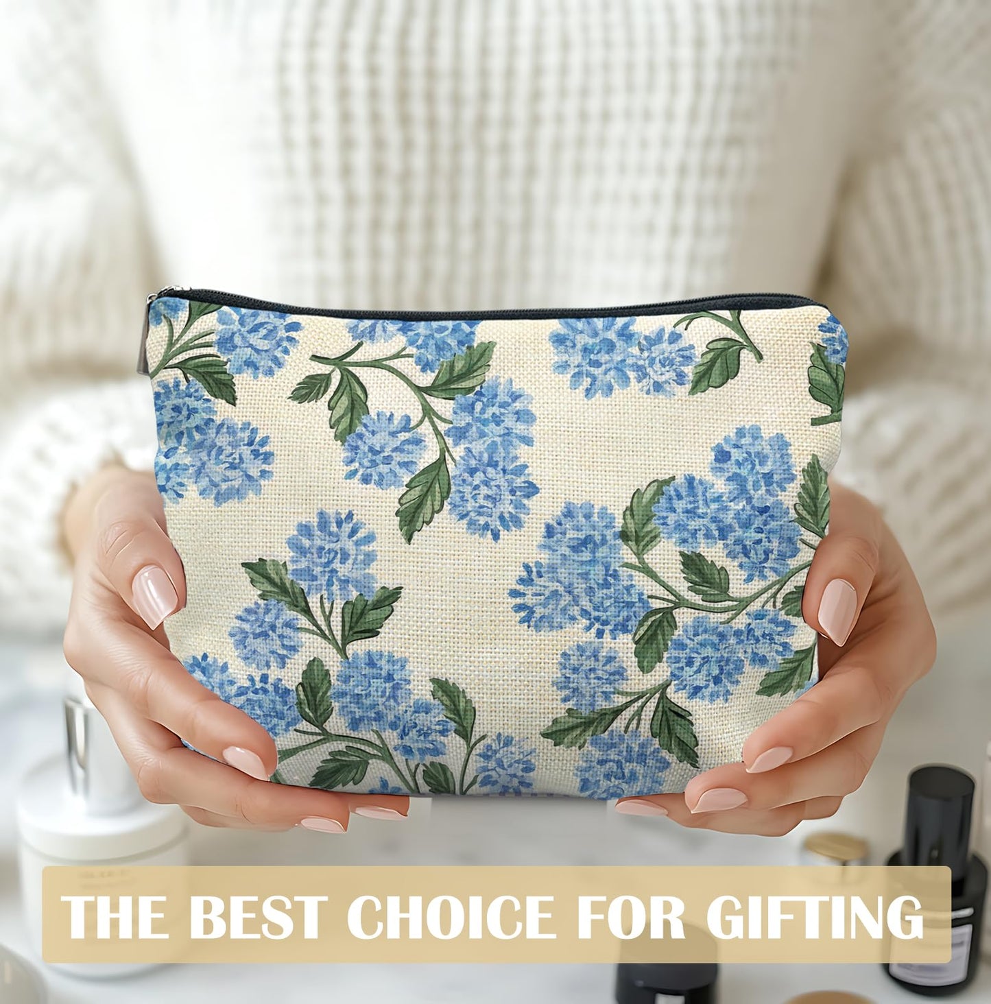 Elpwk Blue Hydrangea Floral Makeup Bag for Women, Hydrangea Gifts Cosmetic Bags,Gifts for For Mom Friends Teen Girl & Women Travel, Blue Floral Zipper Makeup Pouch for Purse
