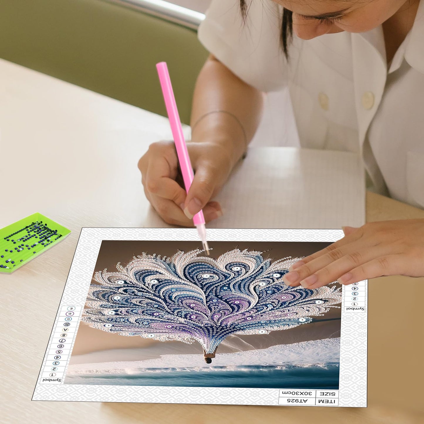 Diamond art Painting Kit, 5D DIY Beach beauty, Special Shape Crystal Artificial Diamond Partial Mosaic Handicraft for Beginners, Wall Decor Art For Bedroom, Office, Living Room, Christmas Gift