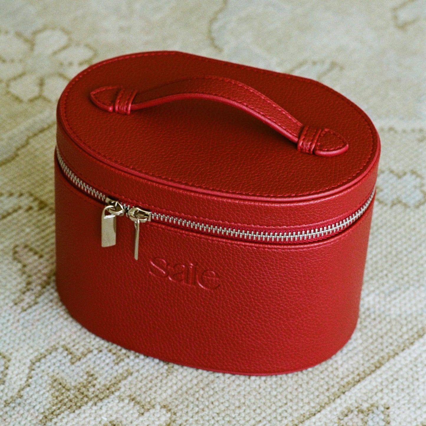 Saie Mini Vanity Case - Vegan Leather Makeup Bag + Travel Toiletry Bag With Removable Interior Organizer - Durable + Portable Makeup Pouch with Carrying Handle + Zipper Closure - Red