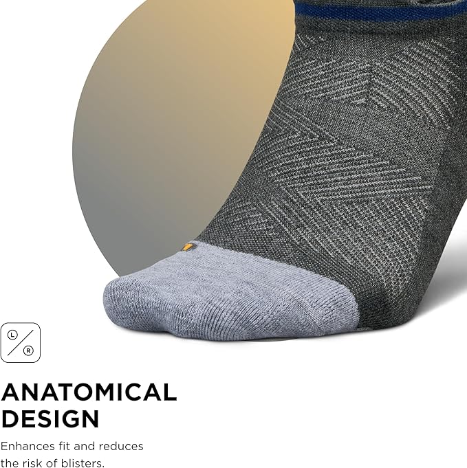 Feetures Elite Golf Max Cushion Tab Ankle Socks - Sport Sock with Targeted Compression