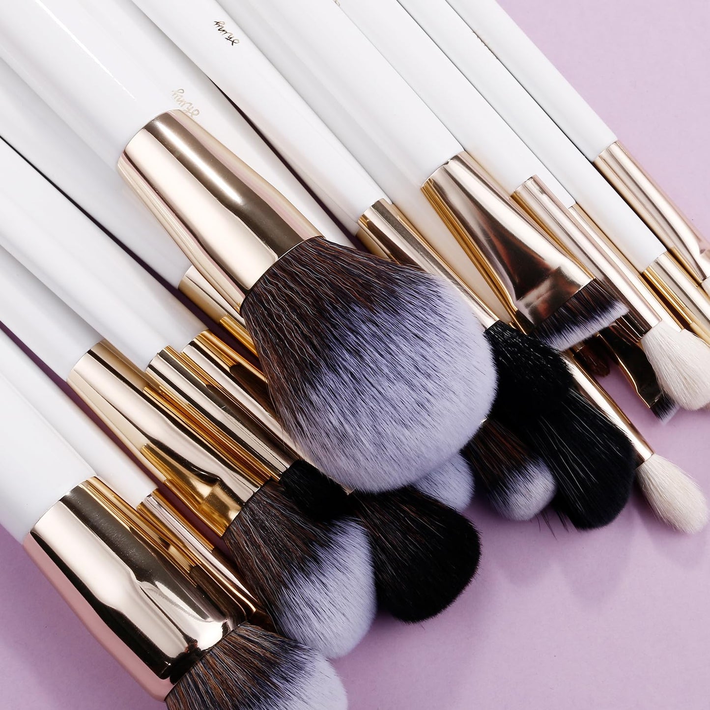 Makeup Brush Set (24 Pieces) - Includes Foundation, Powder, Concealers, Highlighter, Contour, Eye Shadows & Blush Brushes - Face & Eye Make Up Brushes with Soft Bristles - Leather Case Included