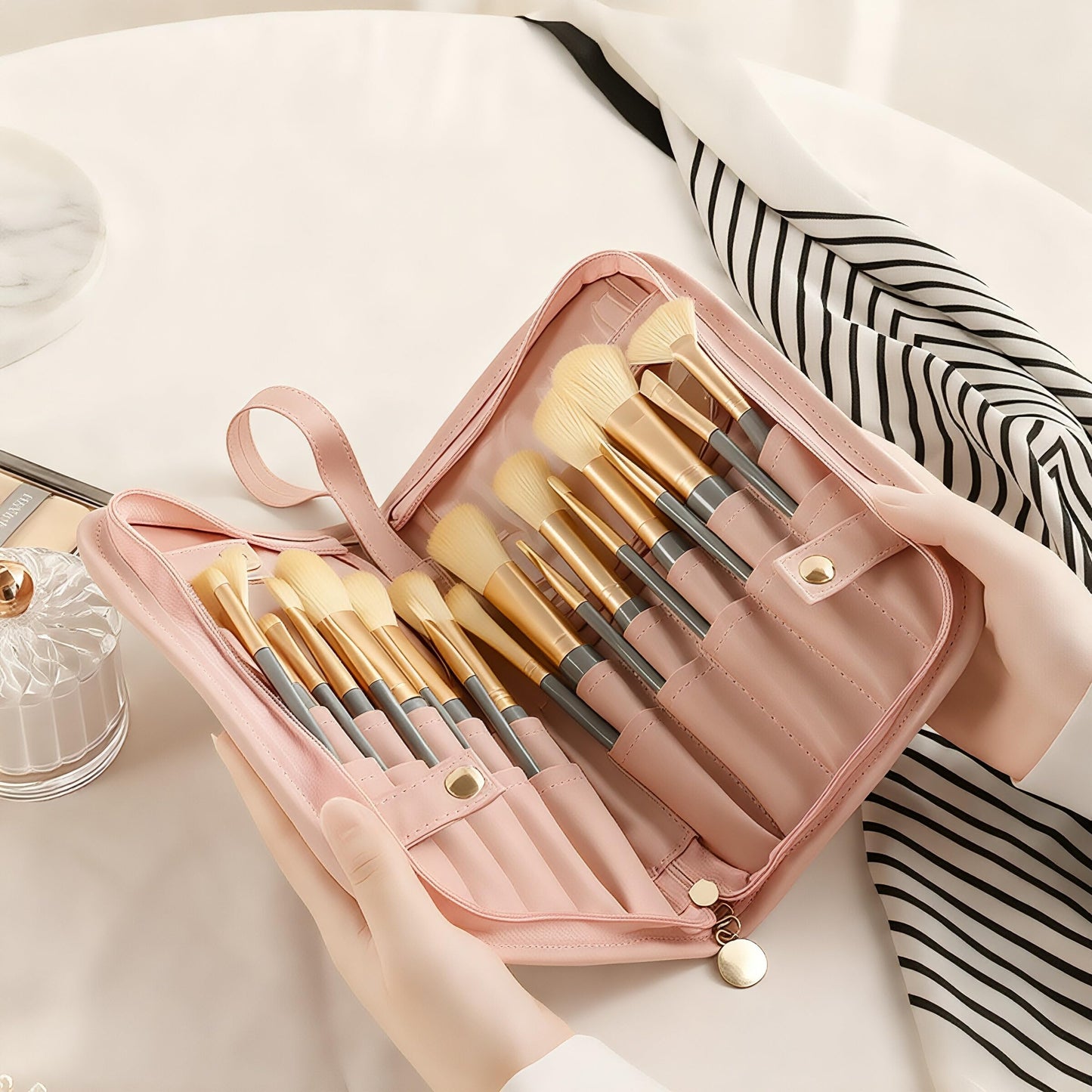 YLYZ Makeup Brush Bag, Waterproof Stand-Up Makeup Brush Holder Organizer, Travel Make up Brush Pouch Cosmetic Bags, Pink