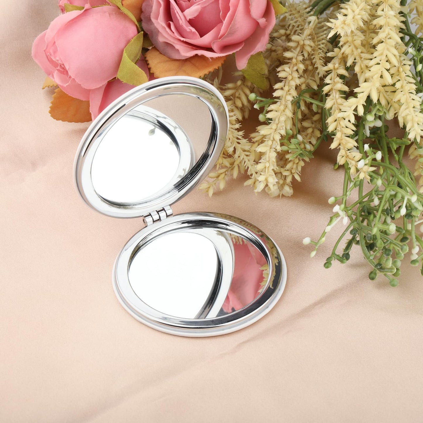 Zuo Bao K-POP Music Travel Makeup Mirror Kpop Song Lover Mirror South Korea Star Team Fans Gift (EN)