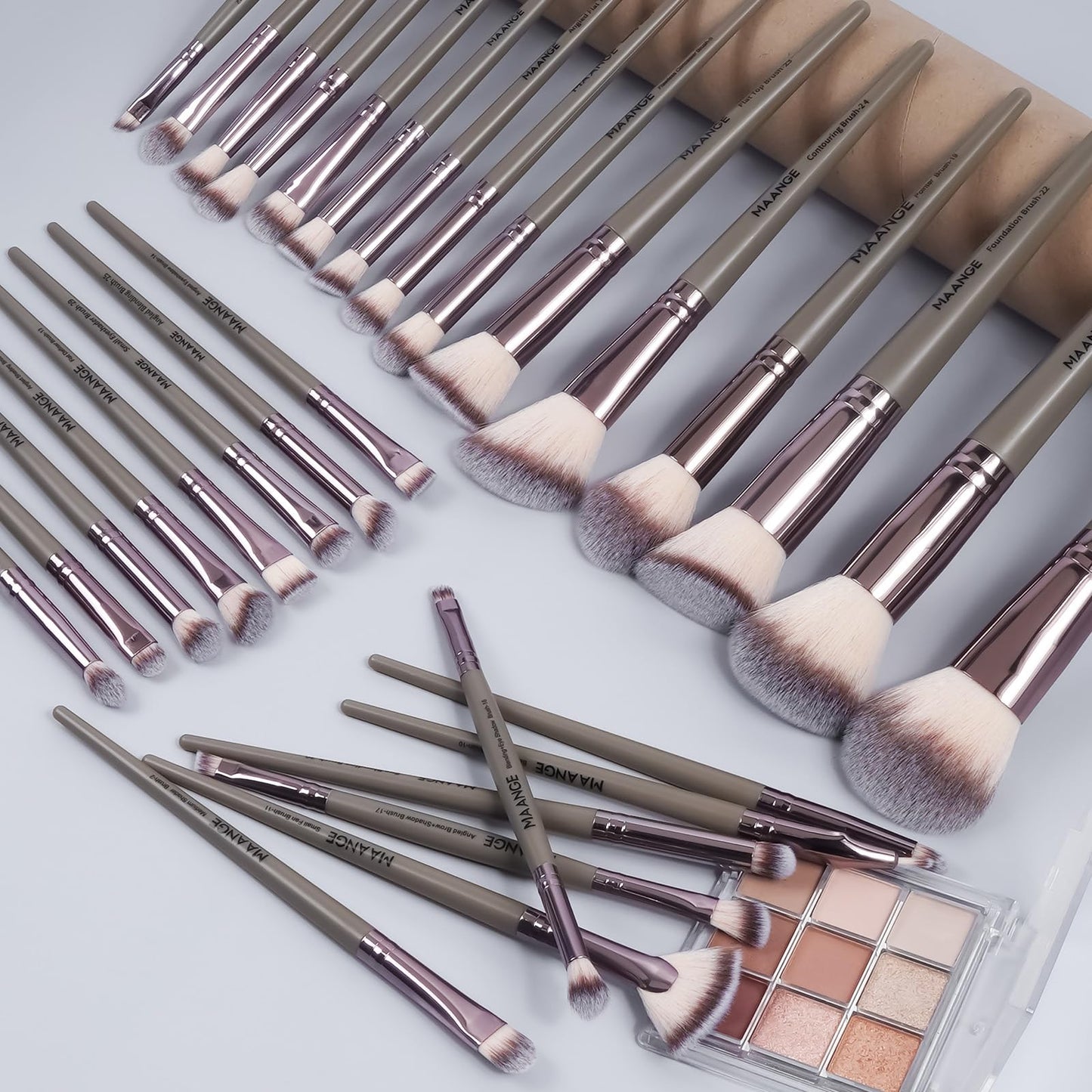 MAANGE 30Pcs Professional Makeup Brush Set with Case – Premium Synthetic Brushes for Foundation, Powder, Blush, Eyeshadow & Blending,Champagne