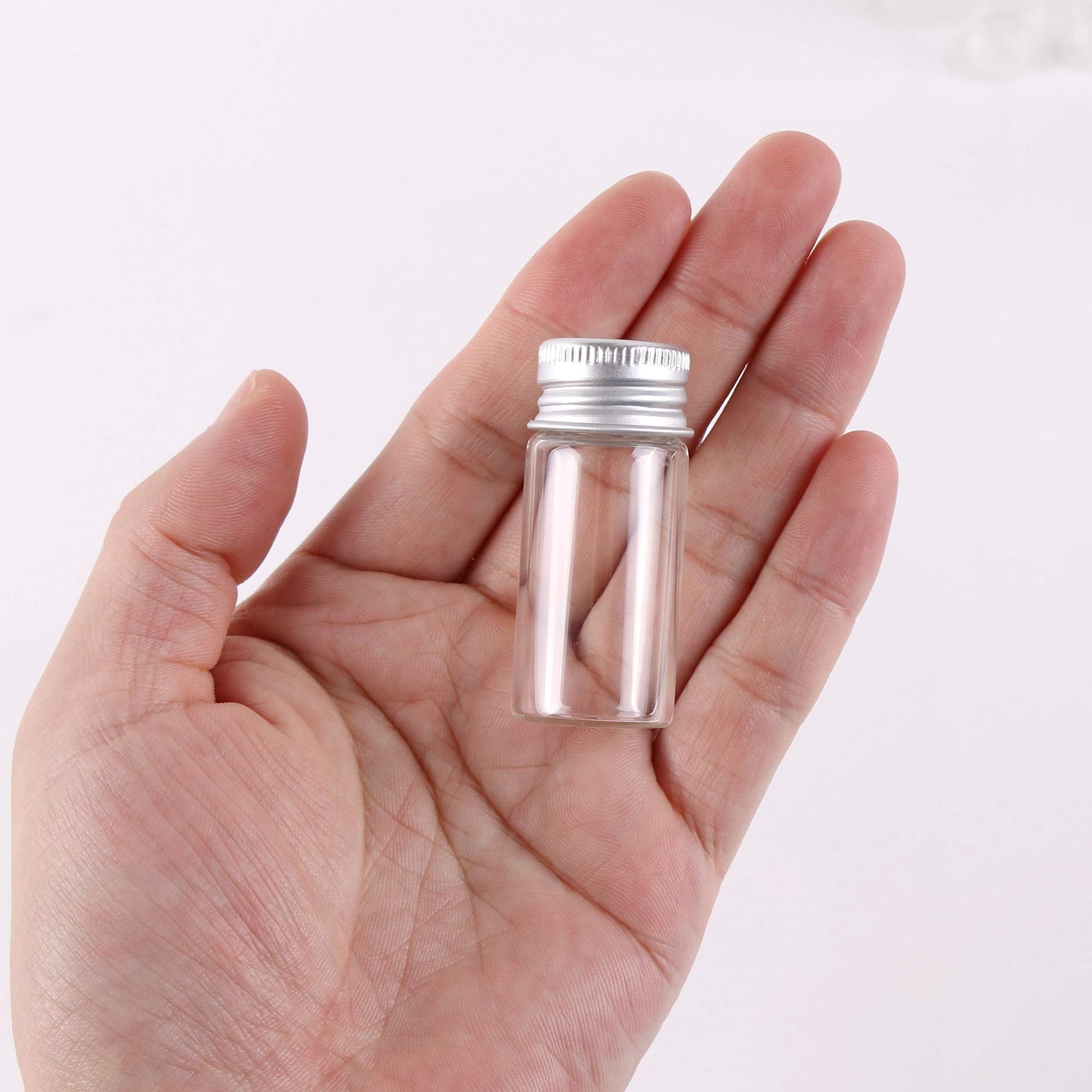 MaxMau 100 10ml Vials Small Mini Tiny Glass Bottles Clear Empty Jars with Aluminum Top Screw Lids Message Sample Bottle Wedding Favors Decorations DIY Jewelry Accessories Liquid Hold Storage