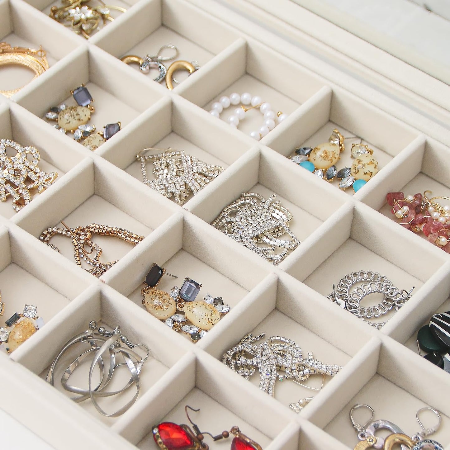 Coward Jewelry Organizer Box, Beige Velvet 24 Grids Ring Earring Jewelry Display Tray Case with Transparent Glass Lid for Home Drawer or Shop Selling
