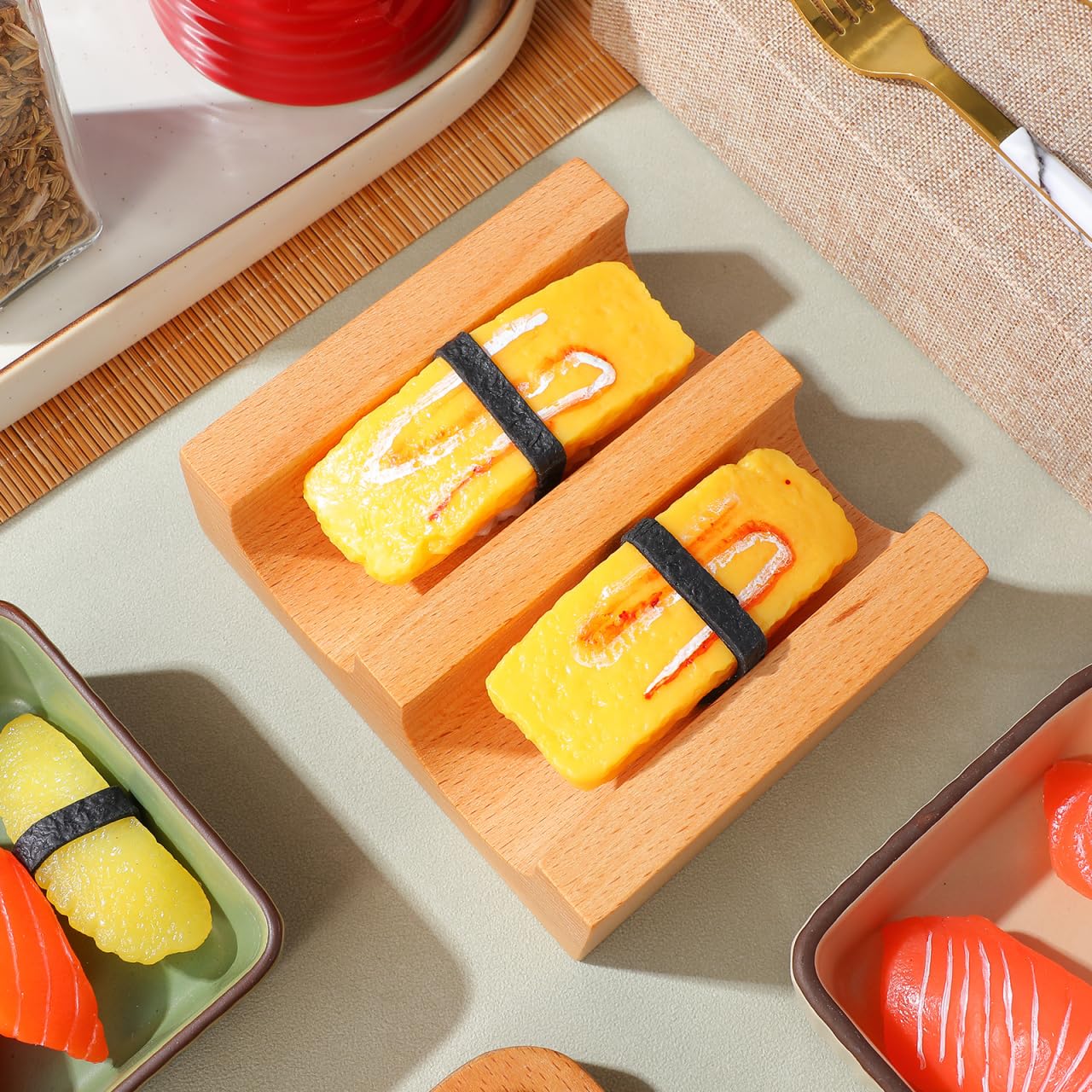 Cabilock Wooden Sushi Taco Holder, 2-Slot U-Shaped Hand Roll Stand, Japanese Temaki Display Rack for Home Kitchen & Restaurant, Authentic Sushi Roll Serving Tray & Sashimi Presentation Plate
