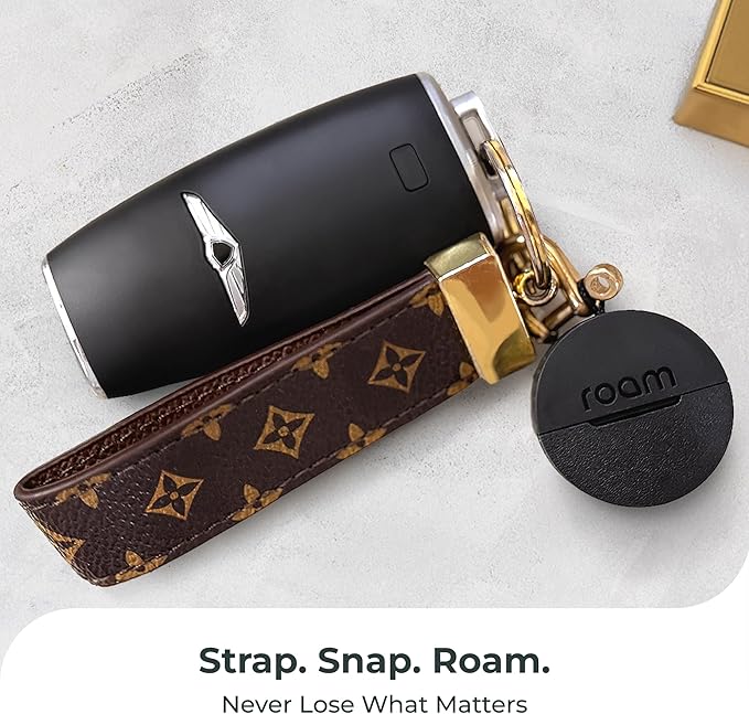 Roam Smart Tracker | Family-Friendly Eco Tracker for Keys, Bags & Kids’ Gear | Works with iOS & Android | Built-in Strap, QR Lost & Found | Replaceable Battery | No Extra App | 1-Pack, Blue