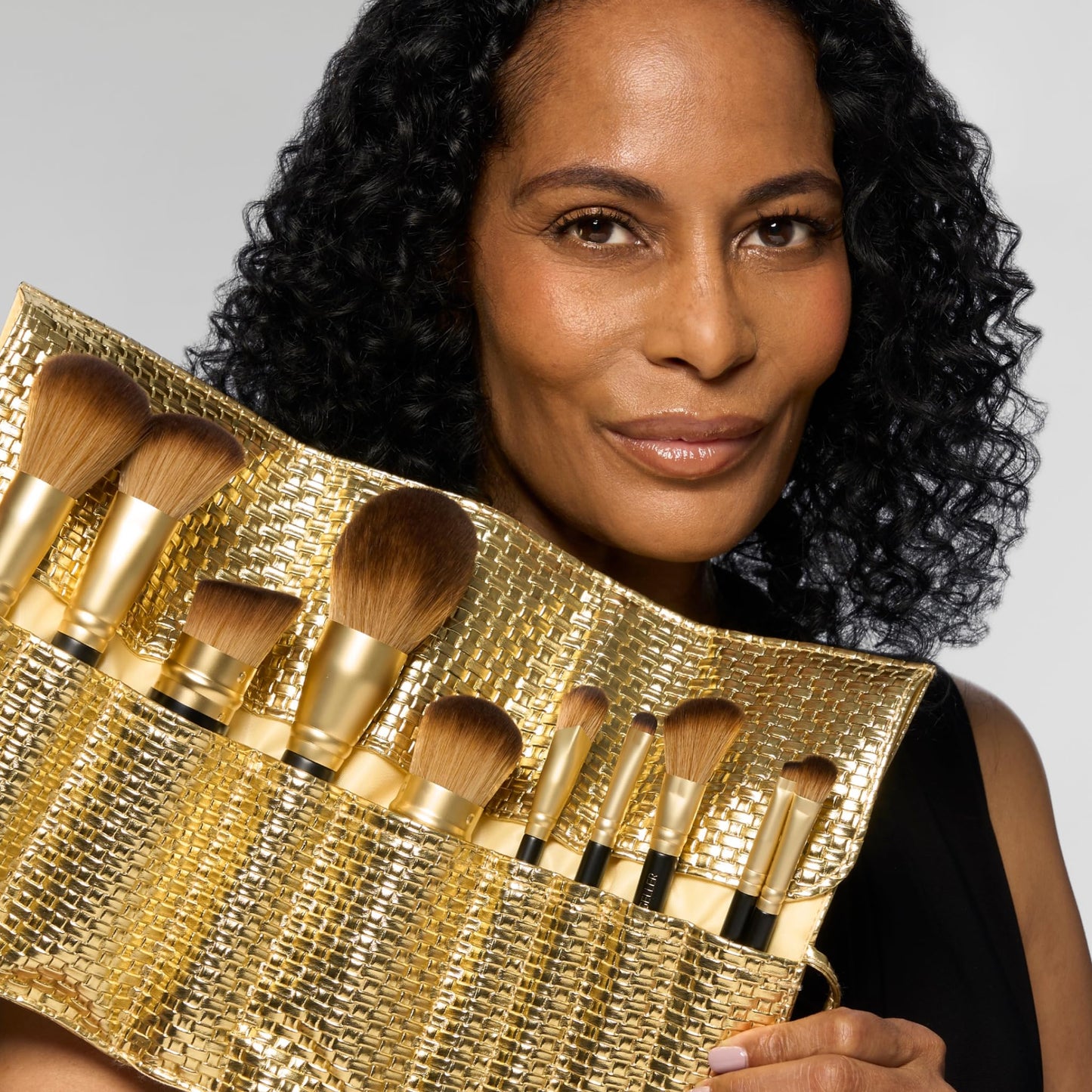 LAURA GELLER NEW YORK The Brush Vault - Ultimate Limited Edition Makeup Brush Collection - Includes Ten Must-Have Makeup Brushes for Mature Skin Makeup Application - 10 Count