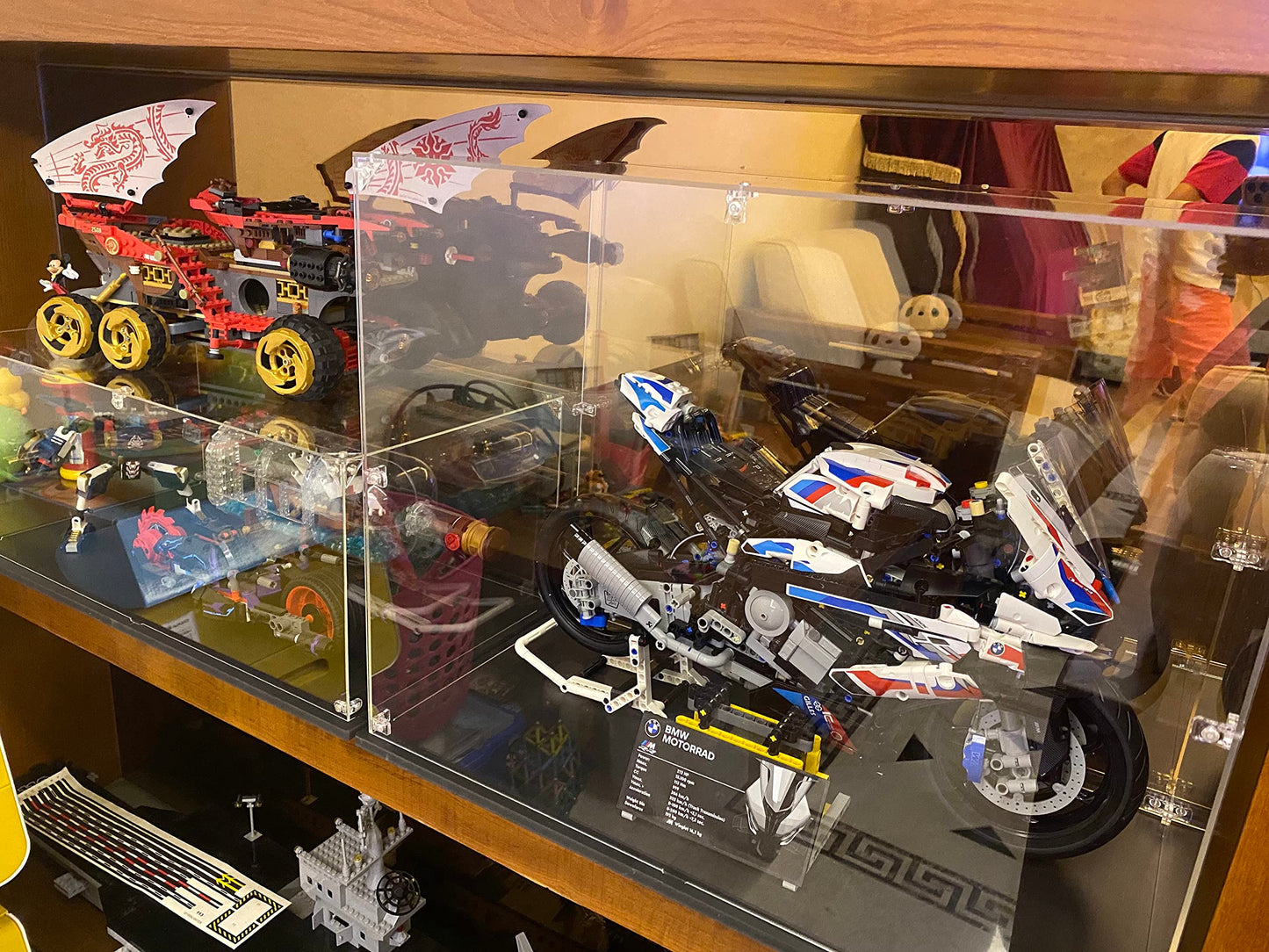 Clear Acrylic Display Case, Self-Assemble Showcase for Collectibles, Action Figures, Dolls- Alternative Glass Box for Commemorative Gifts (17.7x8x8 inch, 45x20x20 cm)