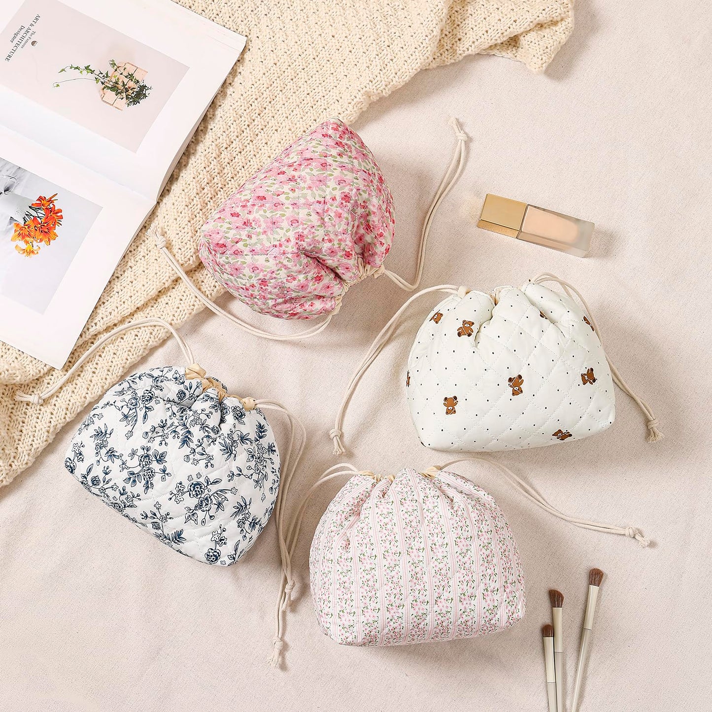 Cotton Quilted Drawstring Makeup Bag with Canvas Lining,Coquette Aesthetic Cute Travel Toiletry Bag,Drawstring Gift Bag for Women and Girls（18 Watercolor Pink Flower）