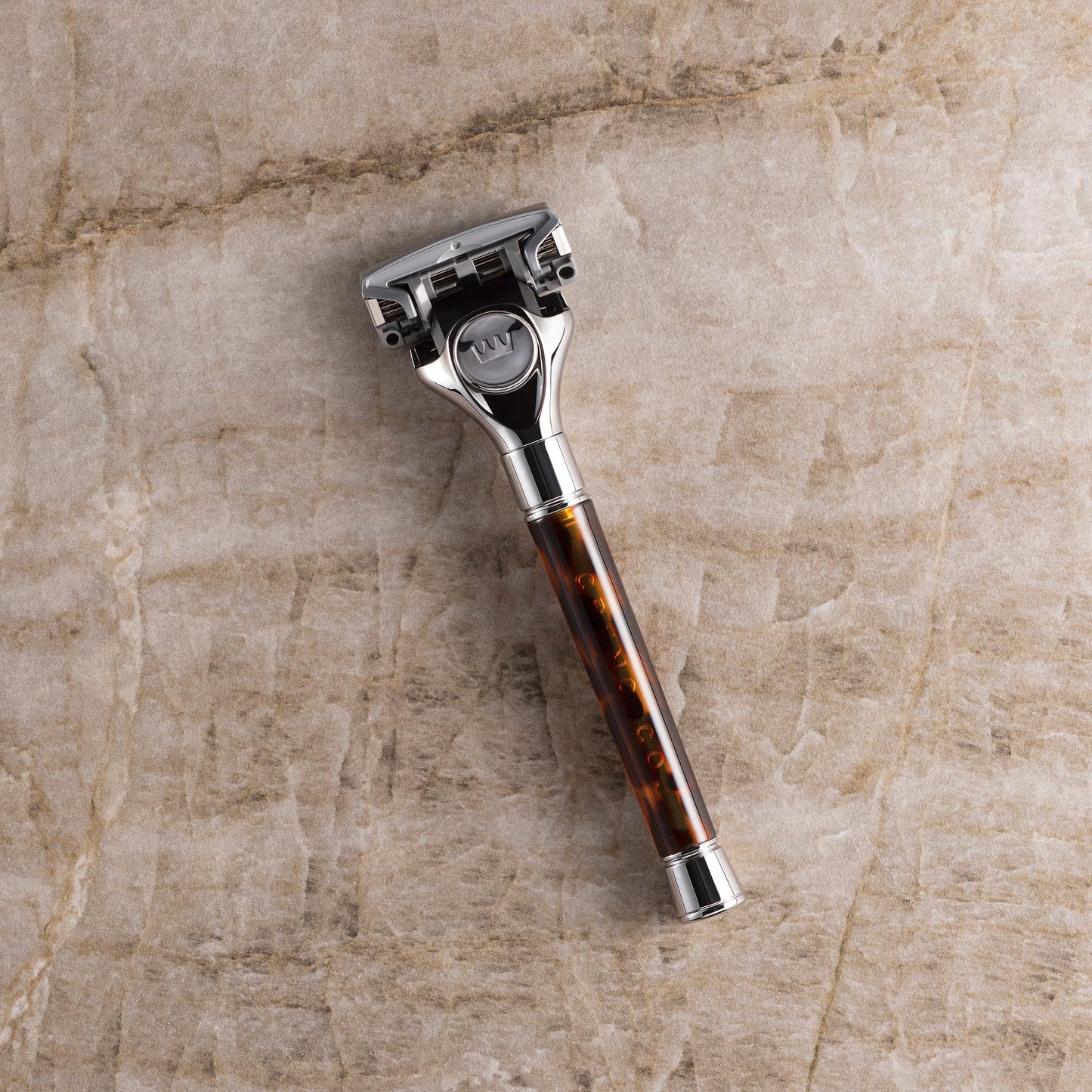 Cremo Astonishingly Superior Tortoise Shell (Horn) Razor Kit (Packaging May Vary)